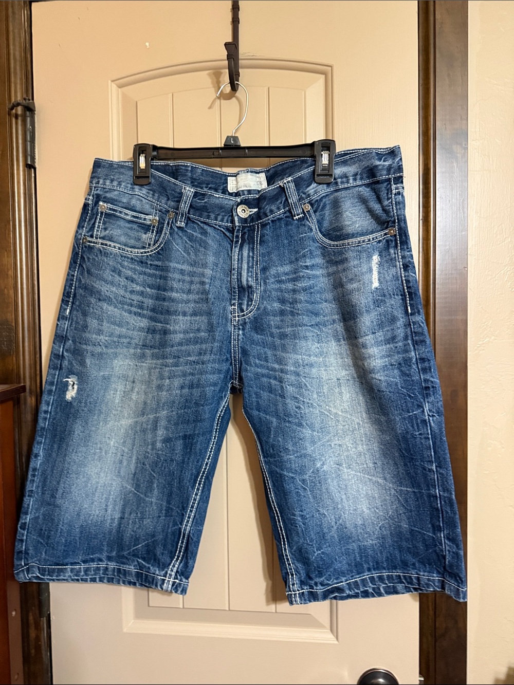 Ecko Unltd Men’s Distressed Denim Shorts Blue Jean Shorts Relaxed Fit